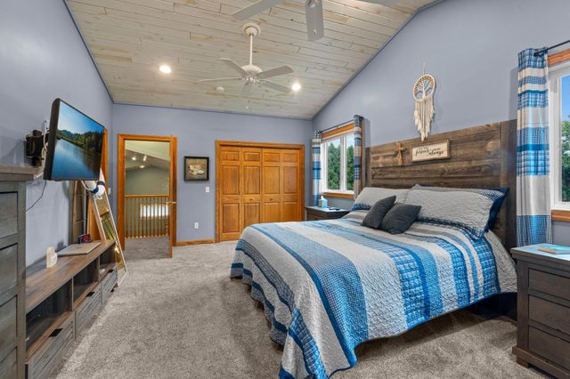 456 Vadnais Road, Vadnais Heights, MN 55127
