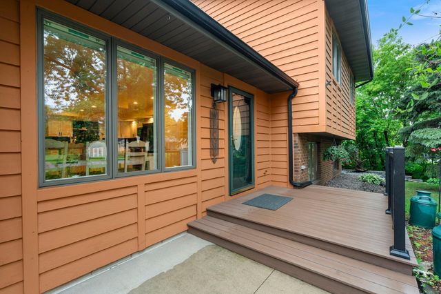 456 Vadnais Road, Vadnais Heights, MN 55127