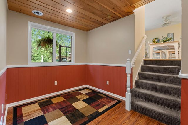 456 Vadnais Road, Vadnais Heights, MN 55127