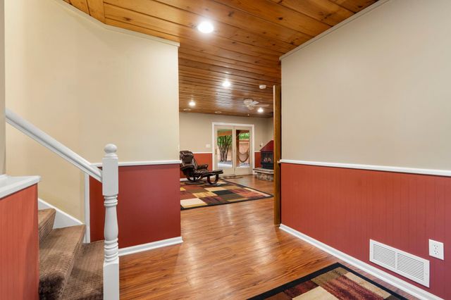 456 Vadnais Road, Vadnais Heights, MN 55127