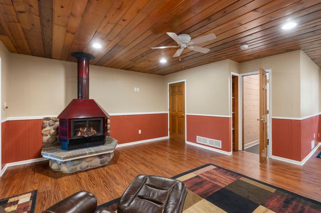 456 Vadnais Road, Vadnais Heights, MN 55127