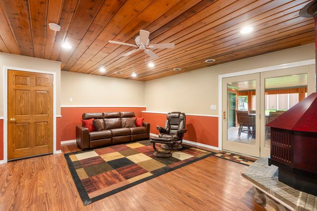 456 Vadnais Road, Vadnais Heights, MN 55127