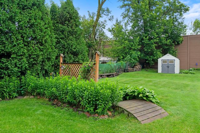 456 Vadnais Road, Vadnais Heights, MN 55127