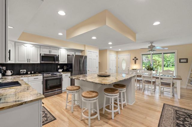 456 Vadnais Road, Vadnais Heights, MN 55127