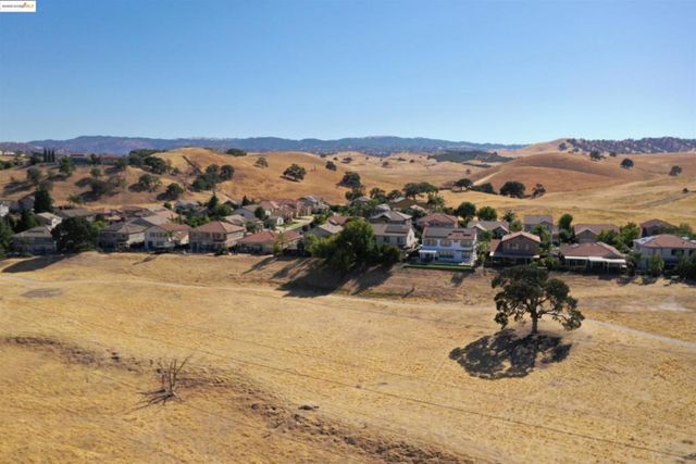 2665 Torrey Pines Dr, Brentwood, CA 94513