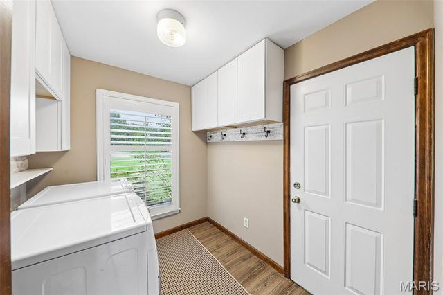 240 Whiting Lane, Chesterfield, MO 63005
