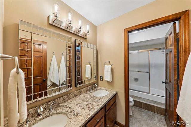 240 Whiting Lane, Chesterfield, MO 63005