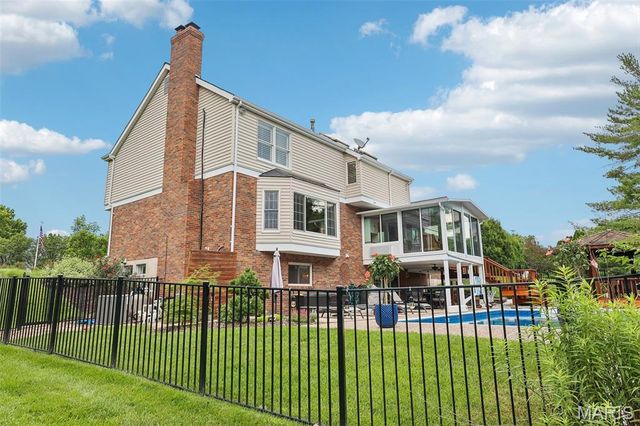 240 Whiting Lane, Chesterfield, MO 63005