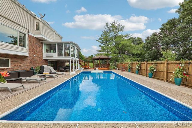 240 Whiting Lane, Chesterfield, MO 63005