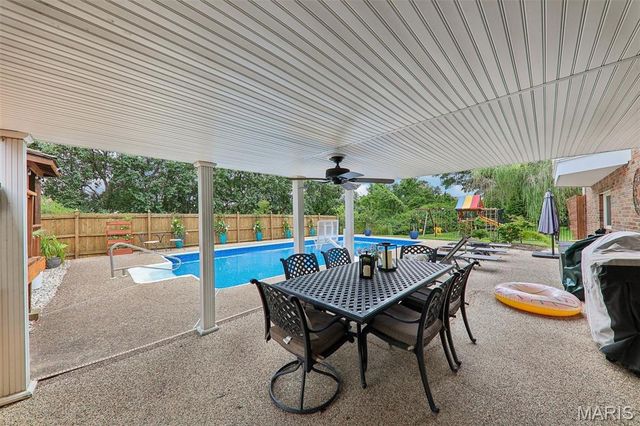 240 Whiting Lane, Chesterfield, MO 63005