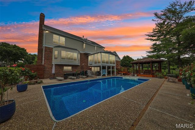 240 Whiting Lane, Chesterfield, MO 63005