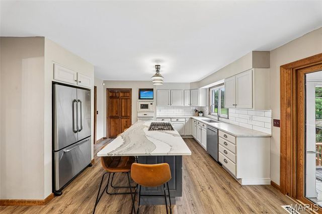 240 Whiting Lane, Chesterfield, MO 63005