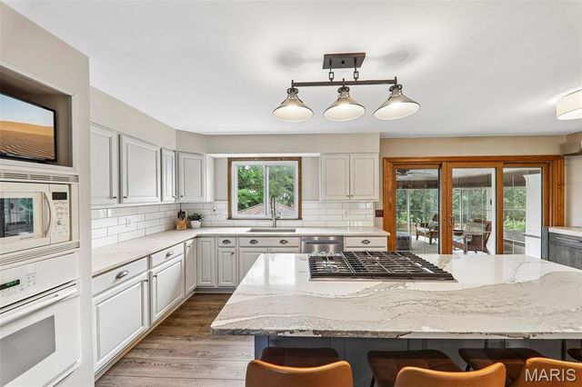 240 Whiting Lane, Chesterfield, MO 63005