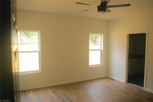 104 Oakwood Trail Road, King, NC 27021