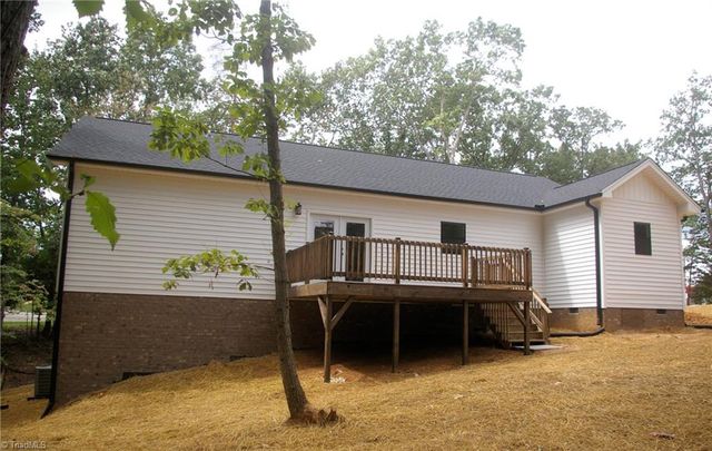 104 Oakwood Trail Road, King, NC 27021