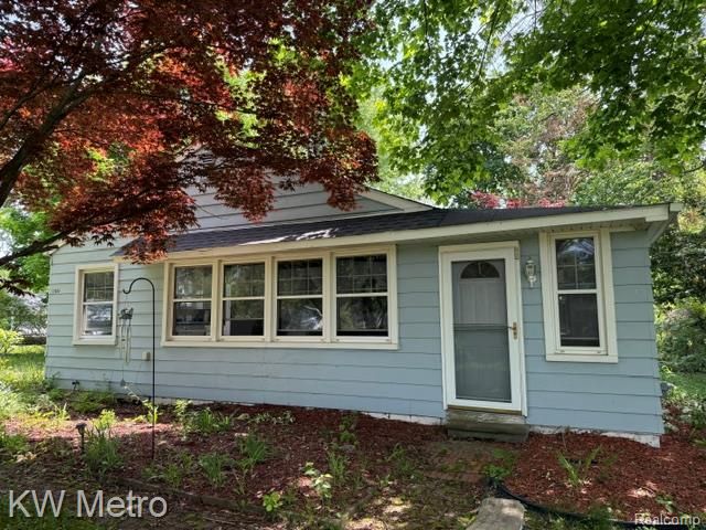 23854 Harrellson Street, Macomb, MI 48042