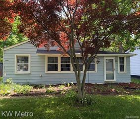 23854 Harrellson Street, Macomb, MI 48042