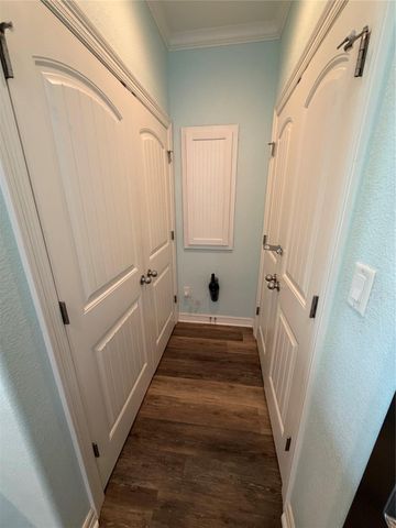 926 Surfside Drive, Crystal Beach, TX 77650