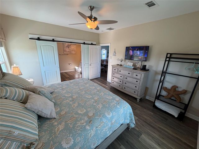 926 Surfside Drive, Crystal Beach, TX 77650