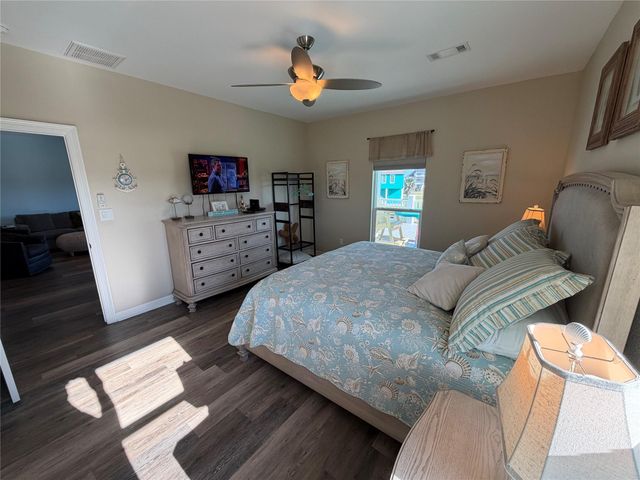 926 Surfside Drive, Crystal Beach, TX 77650