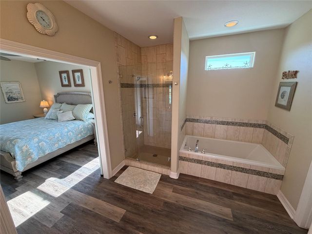 926 Surfside Drive, Crystal Beach, TX 77650