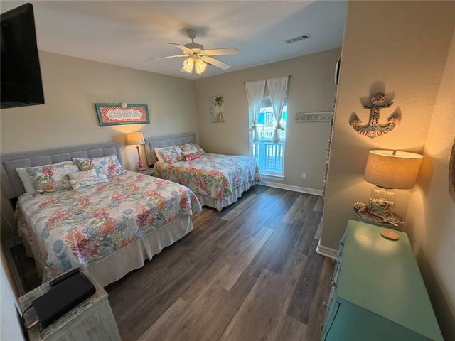 926 Surfside Drive, Crystal Beach, TX 77650