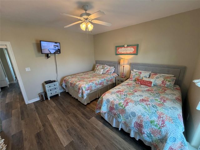 926 Surfside Drive, Crystal Beach, TX 77650