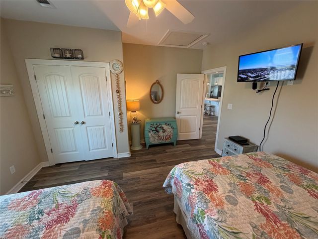 926 Surfside Drive, Crystal Beach, TX 77650