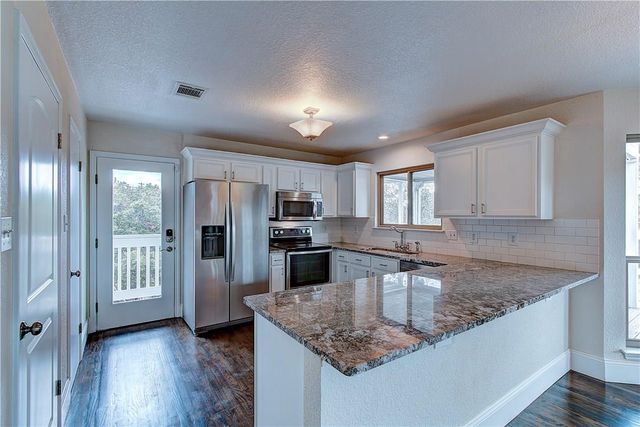 19300 Crosswind CIR, Spicewood, TX 78669