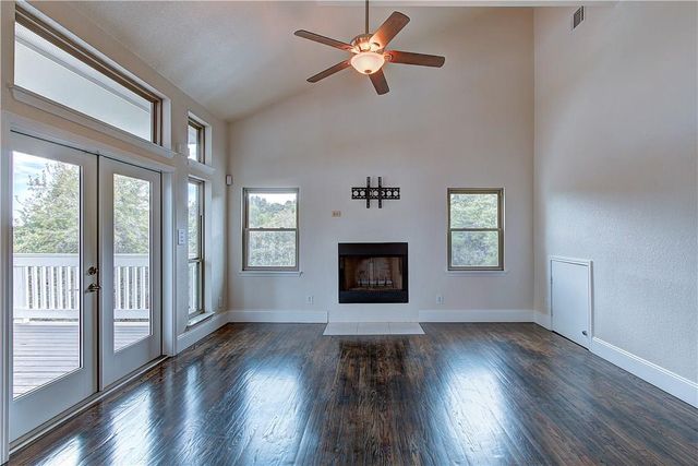 19300 Crosswind CIR, Spicewood, TX 78669
