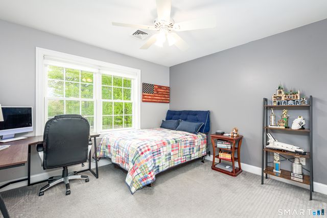 43 Ellsworth Lane, Ellington, CT 06029