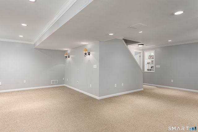 43 Ellsworth Lane, Ellington, CT 06029