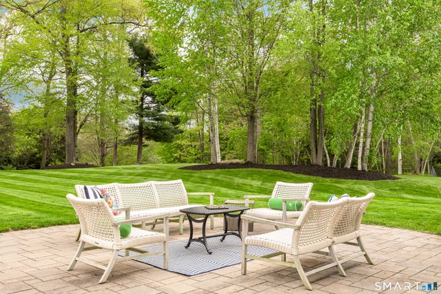 43 Ellsworth Lane, Ellington, CT 06029