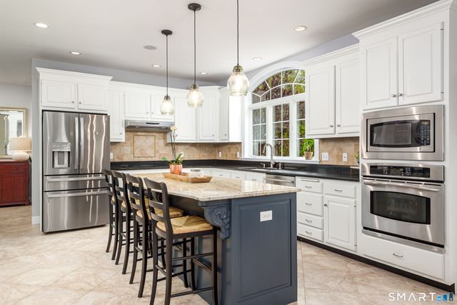 43 Ellsworth Lane, Ellington, CT 06029
