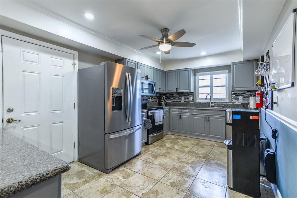 Image 11 of property listing at 2410 LANCASTER DRIVE NA, Sun City Center, FL 33573