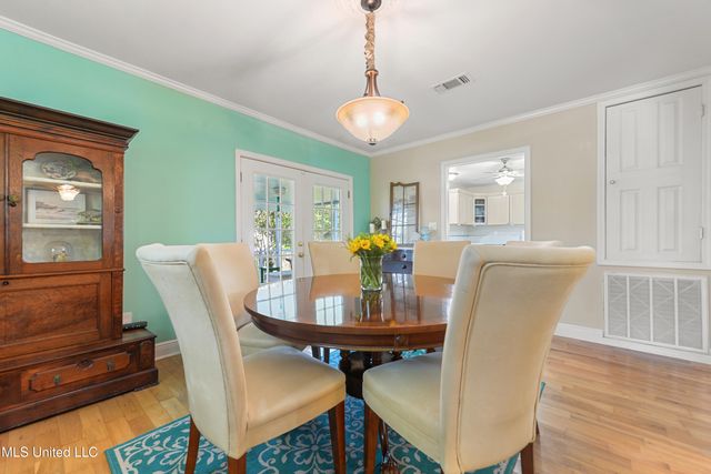 211 Demontluzin Avenue, Bay Saint Louis, MS 39520