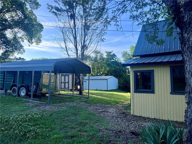 1421 Hendrix Street, Altus, AR 72821