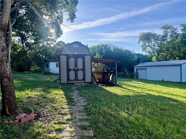 1421 Hendrix Street, Altus, AR 72821