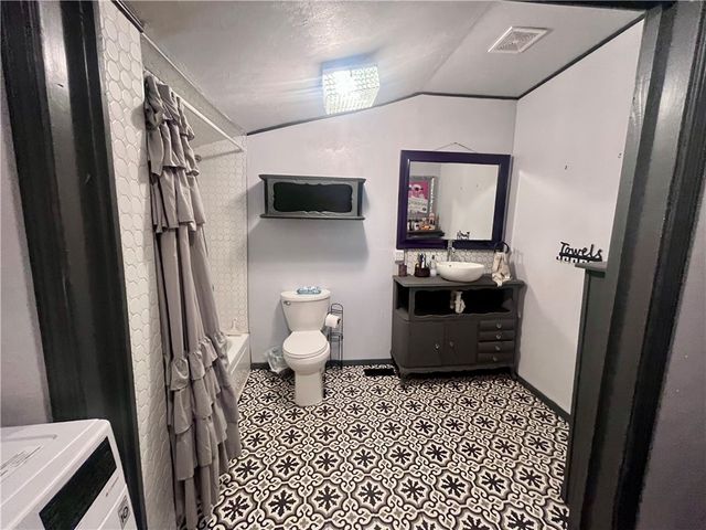 1421 Hendrix Street, Altus, AR 72821