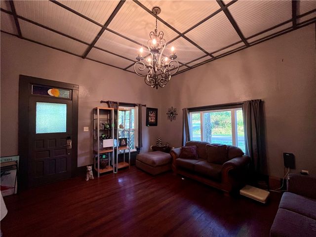 1421 Hendrix Street, Altus, AR 72821