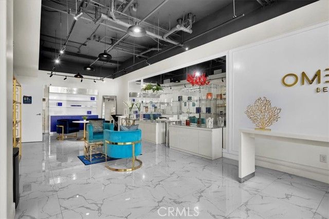 300 E 4th Street, Long Beach, CA 90802