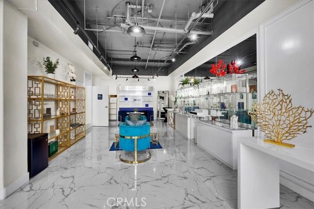 300 E 4th Street, Long Beach, CA 90802