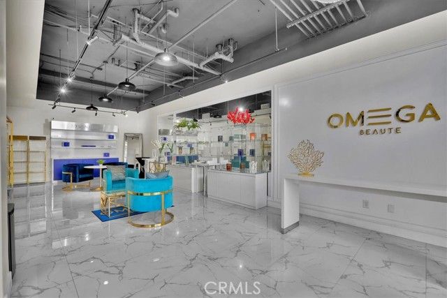 300 E 4th Street, Long Beach, CA 90802