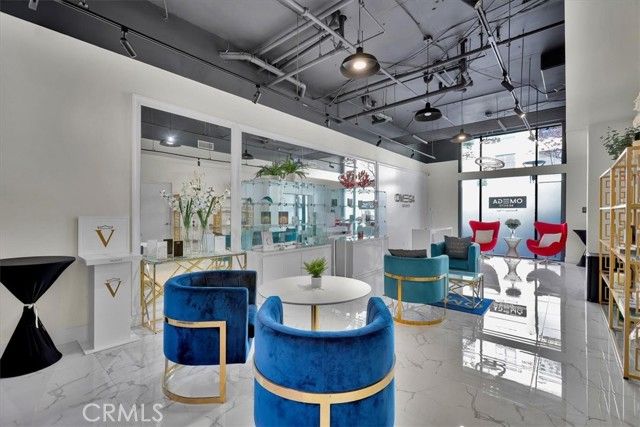 300 E 4th Street, Long Beach, CA 90802