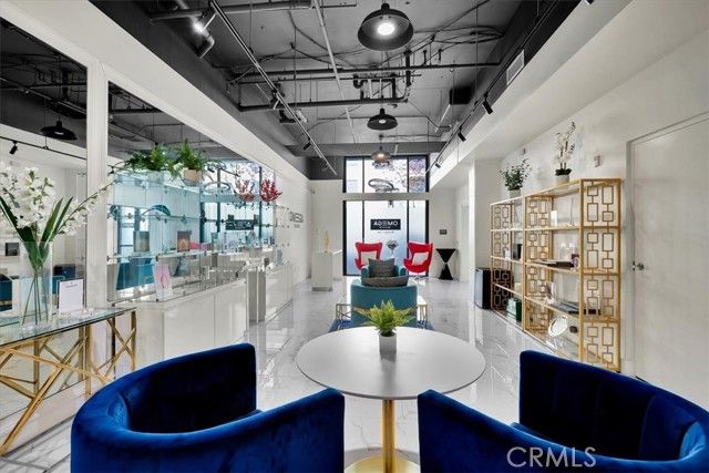 300 E 4th Street, Long Beach, CA 90802