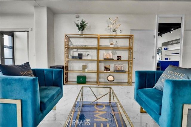 300 E 4th Street, Long Beach, CA 90802