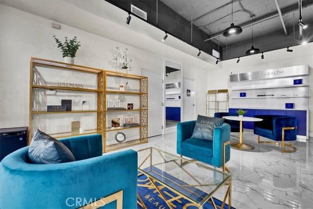 300 E 4th Street, Long Beach, CA 90802