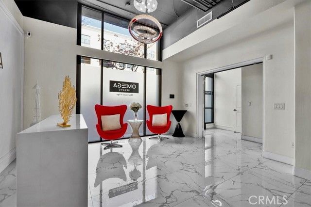 300 E 4th Street, Long Beach, CA 90802