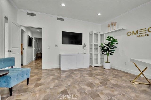 300 E 4th Street, Long Beach, CA 90802