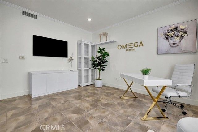 300 E 4th Street, Long Beach, CA 90802